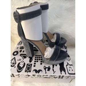 Bamboo Size 8 Velvet Gray Ankle Strap Platform High Heels Y2K Chunky Heels Club